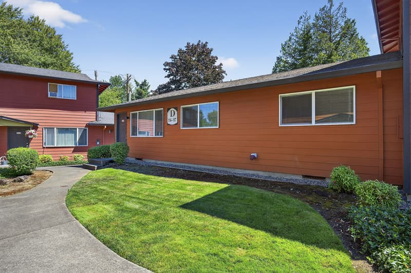 Exterior view of Lincoln Townhomes