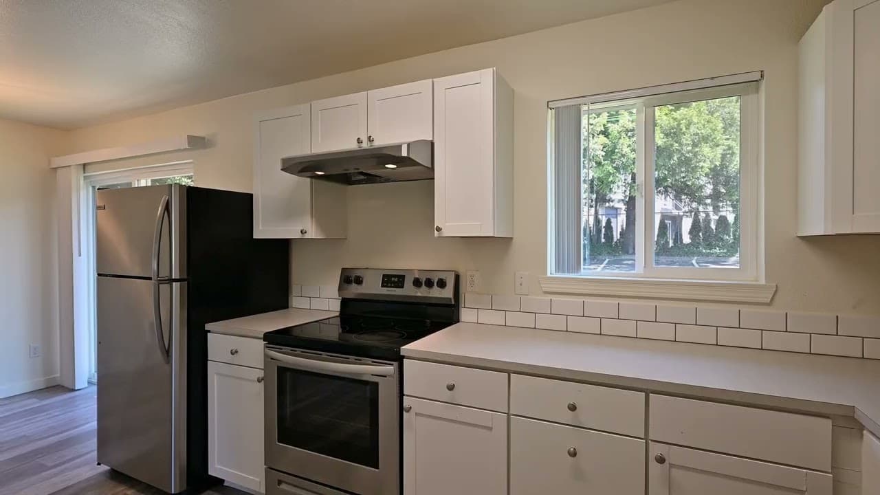 3 Bedroom Virtual Tour | Lincoln Court Townhomes